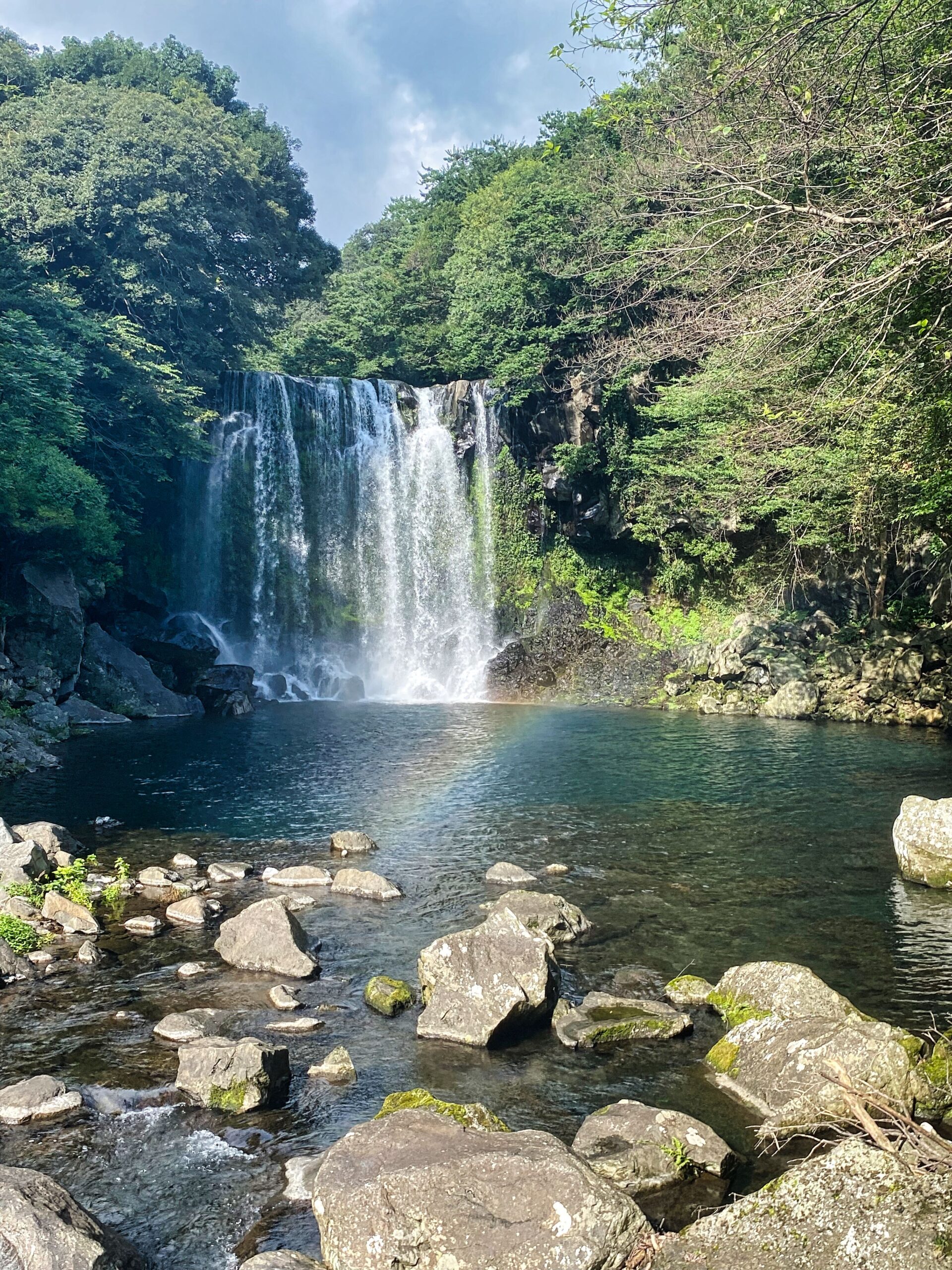 cheonjaeyeon waterfall jeju dingdong tour (2)